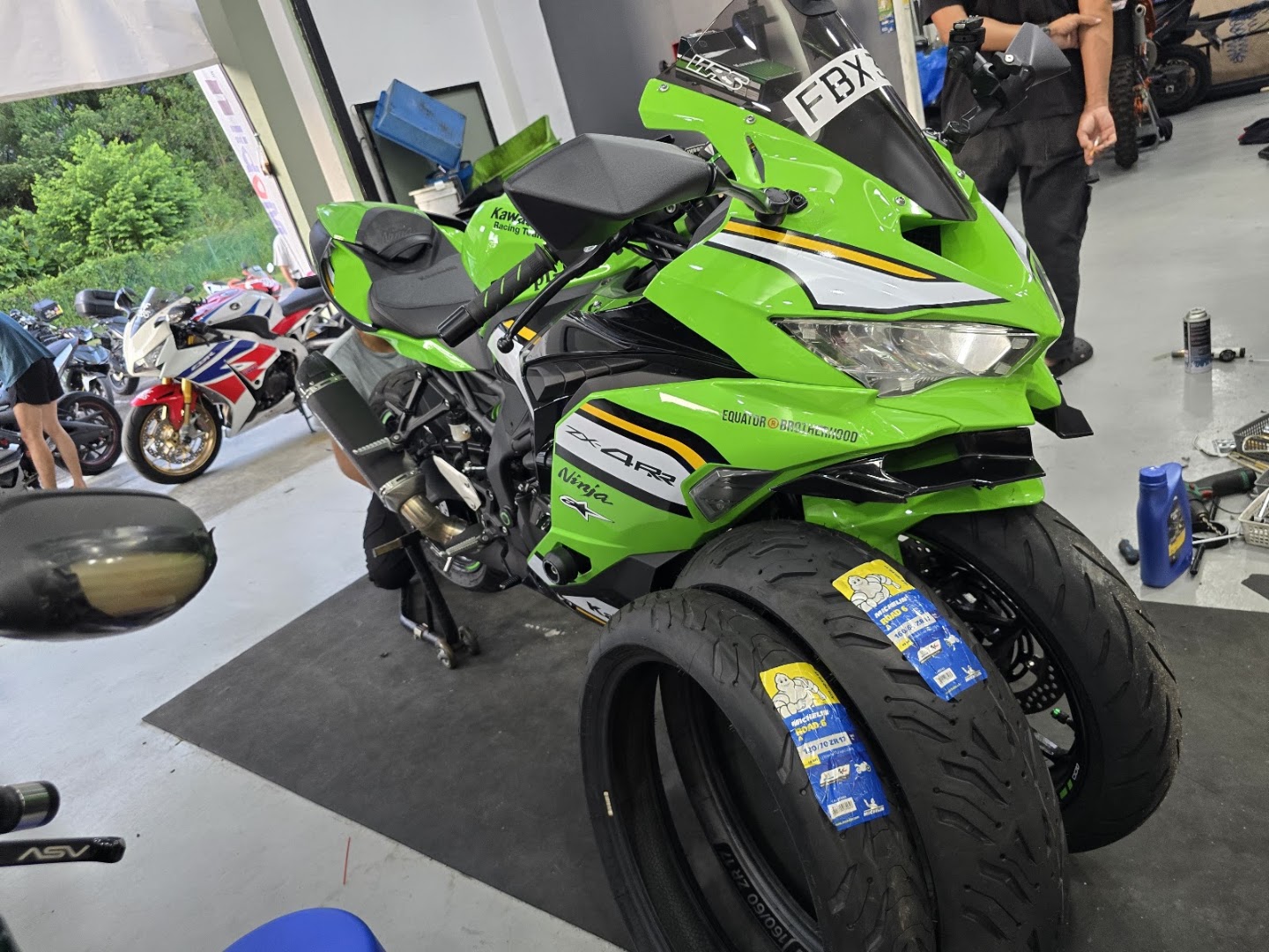 JR Motorsport Garage — photo 2