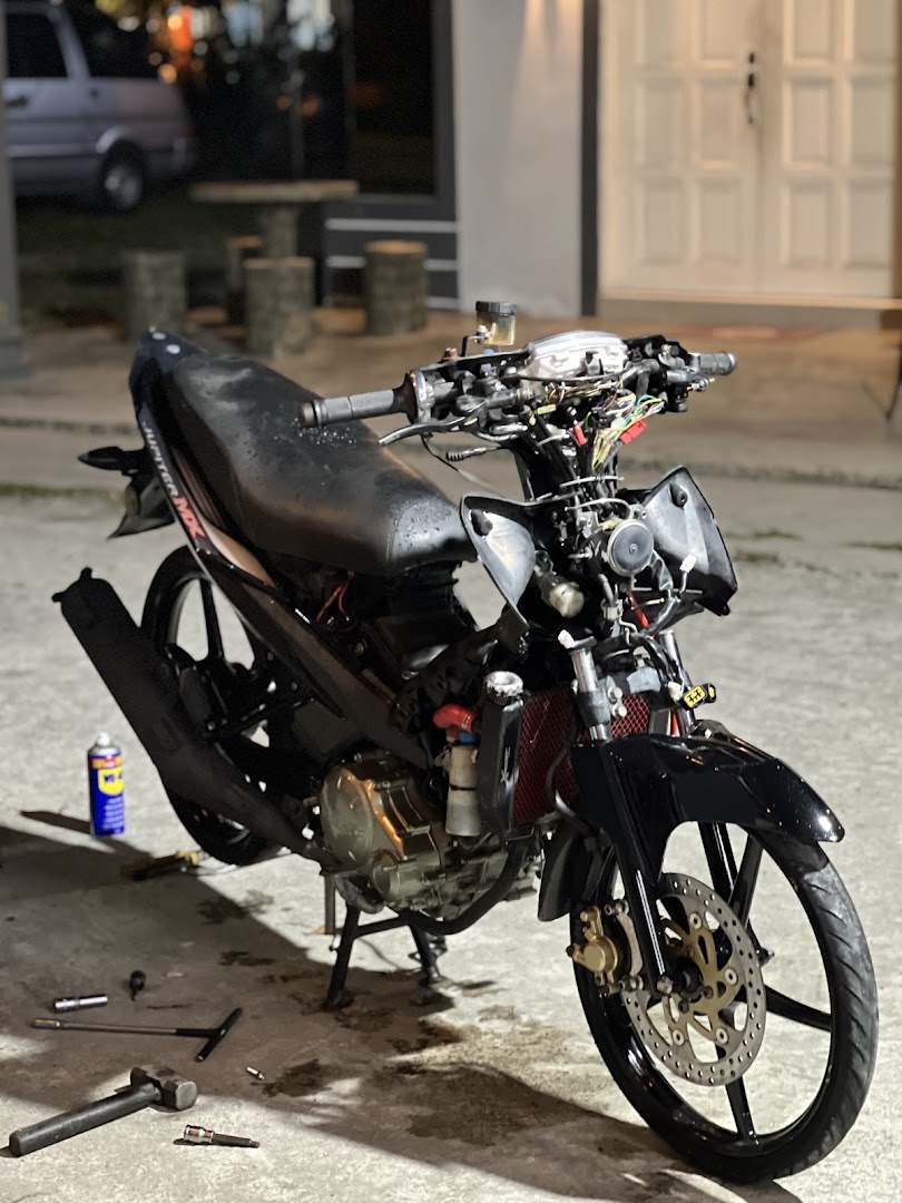 AJIM GARAGE in Kulai