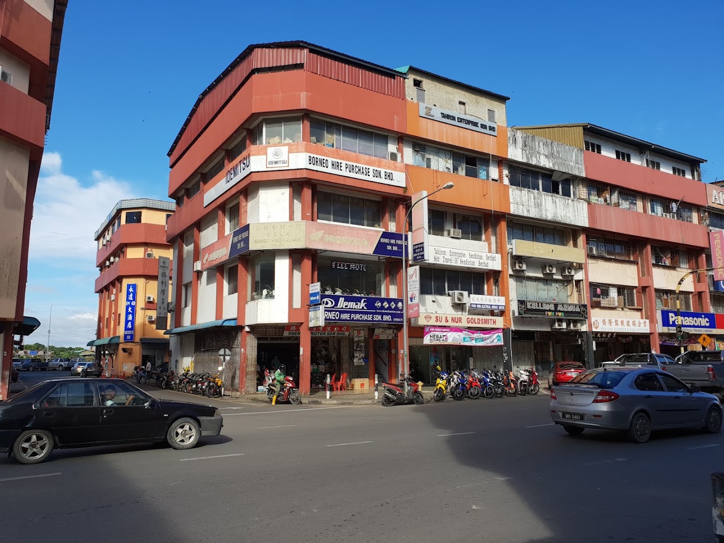 Borneo Hire Purchase Sdn. Bhd. / Shen Lee Motor — photo 2