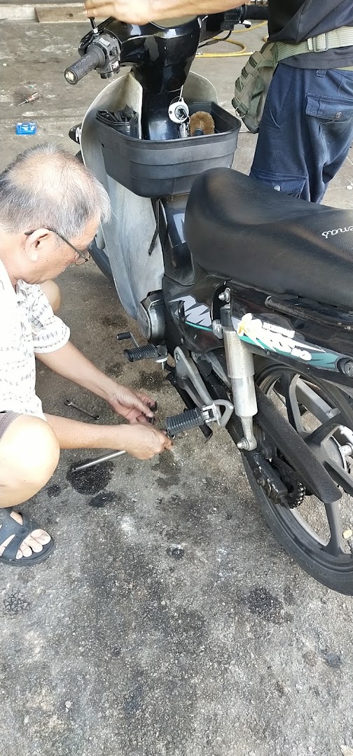 Kedai Motor Desa Aman — photo 3