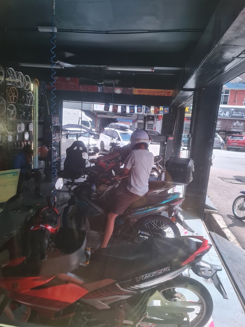 Kanoon Garage — photo 4