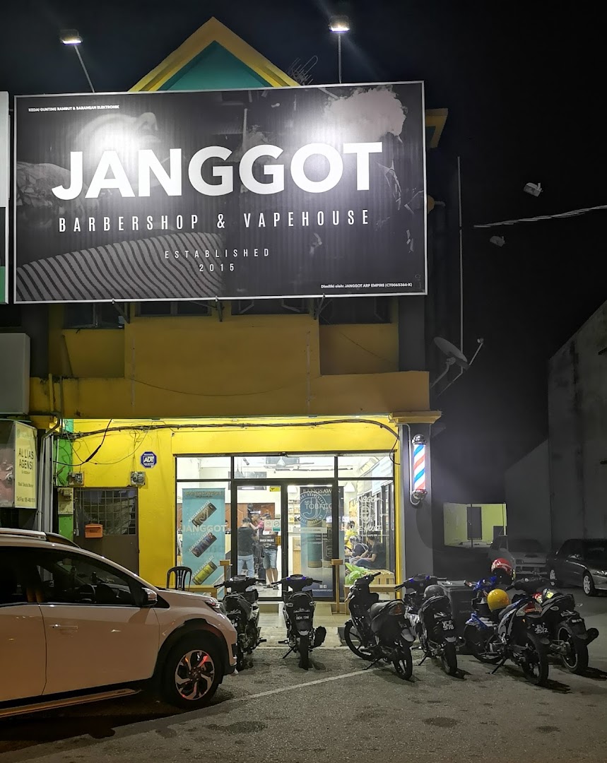Kedai Aksesori Motor Arp Garage Bandar Jengka in Bandar Tun Razak