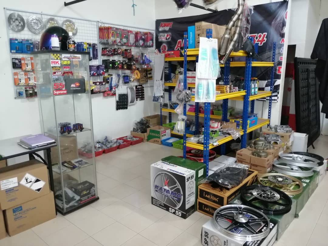 Kedai Aksesori Motor Arp Garage Bandar Jengka — photo 2