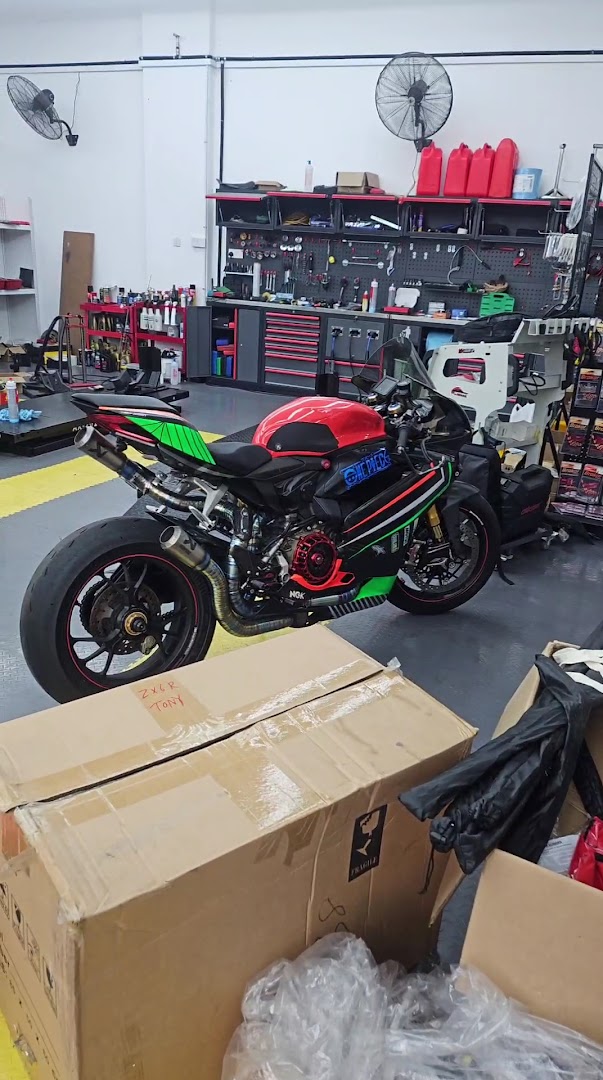 KHSBK Garage — photo 2
