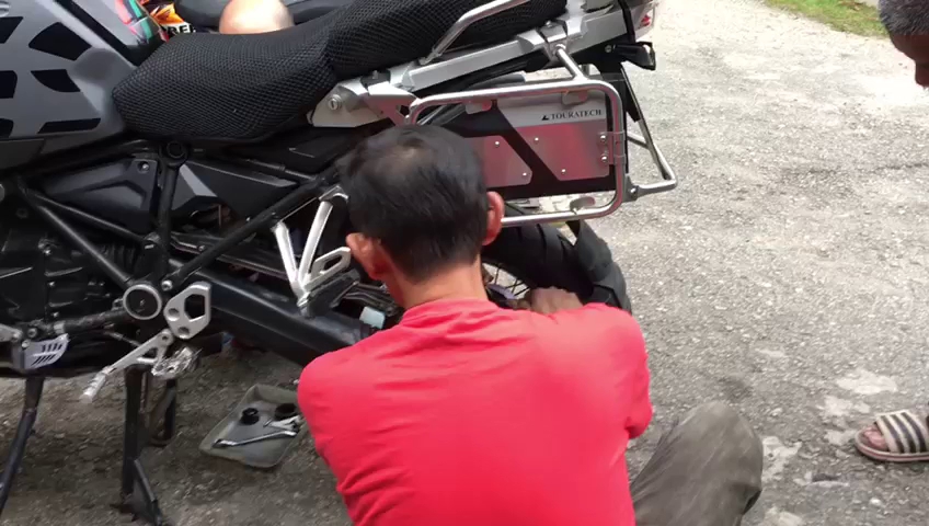 BENGKEL AZIZ 808 — photo 2