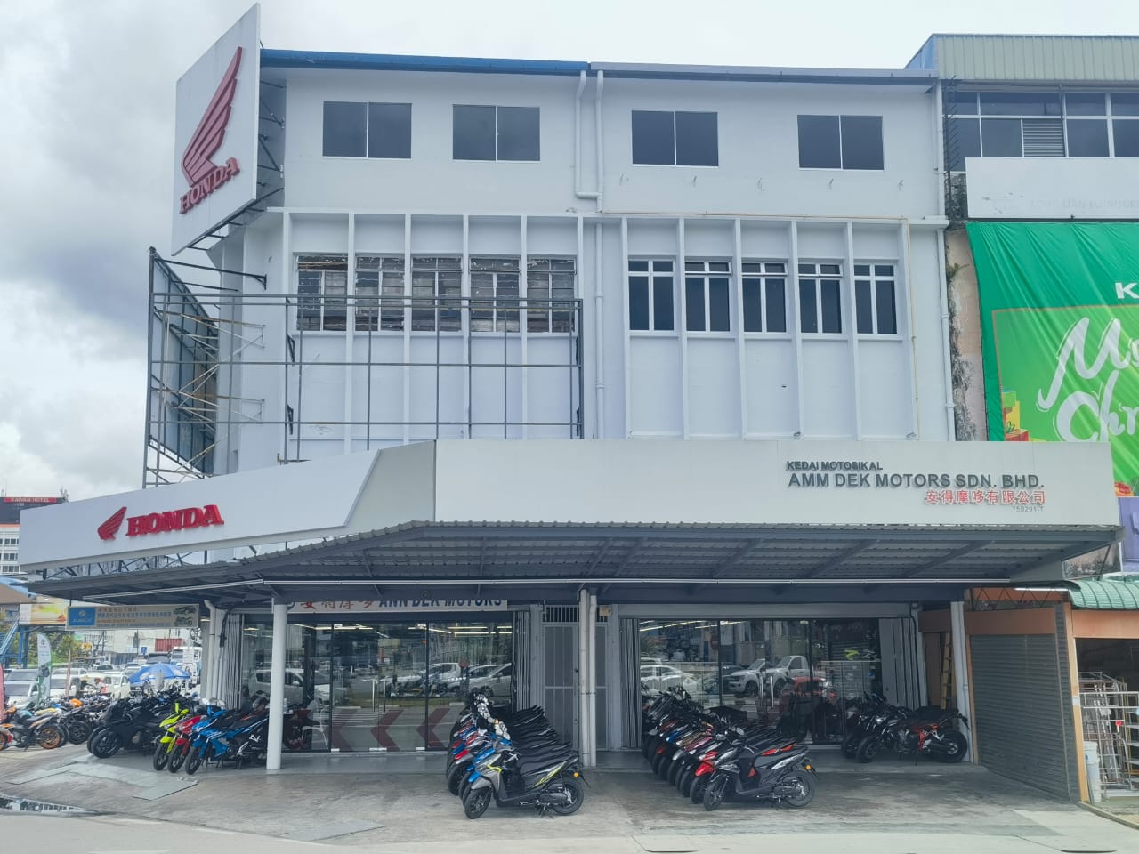 Amm Dek Motors in Sibu