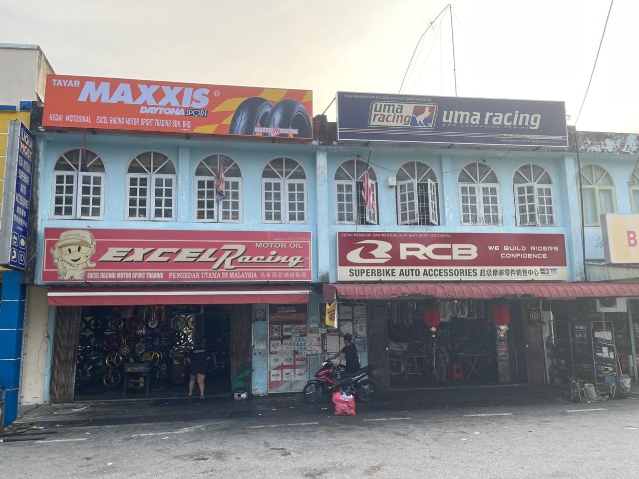 Superbike Auto Accessories in Muar