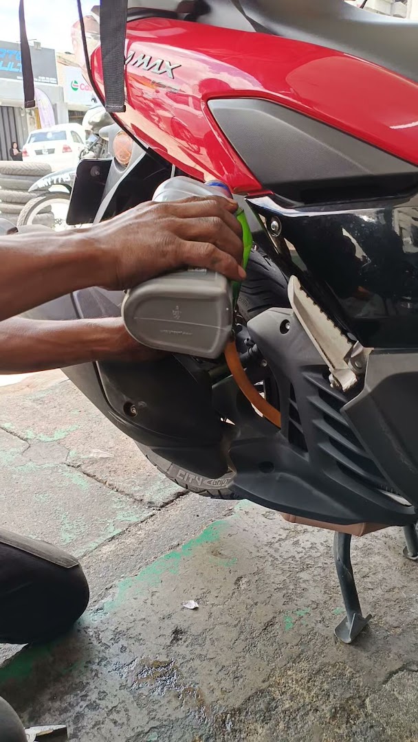 J&Y MOTOR TRADING — photo 2
