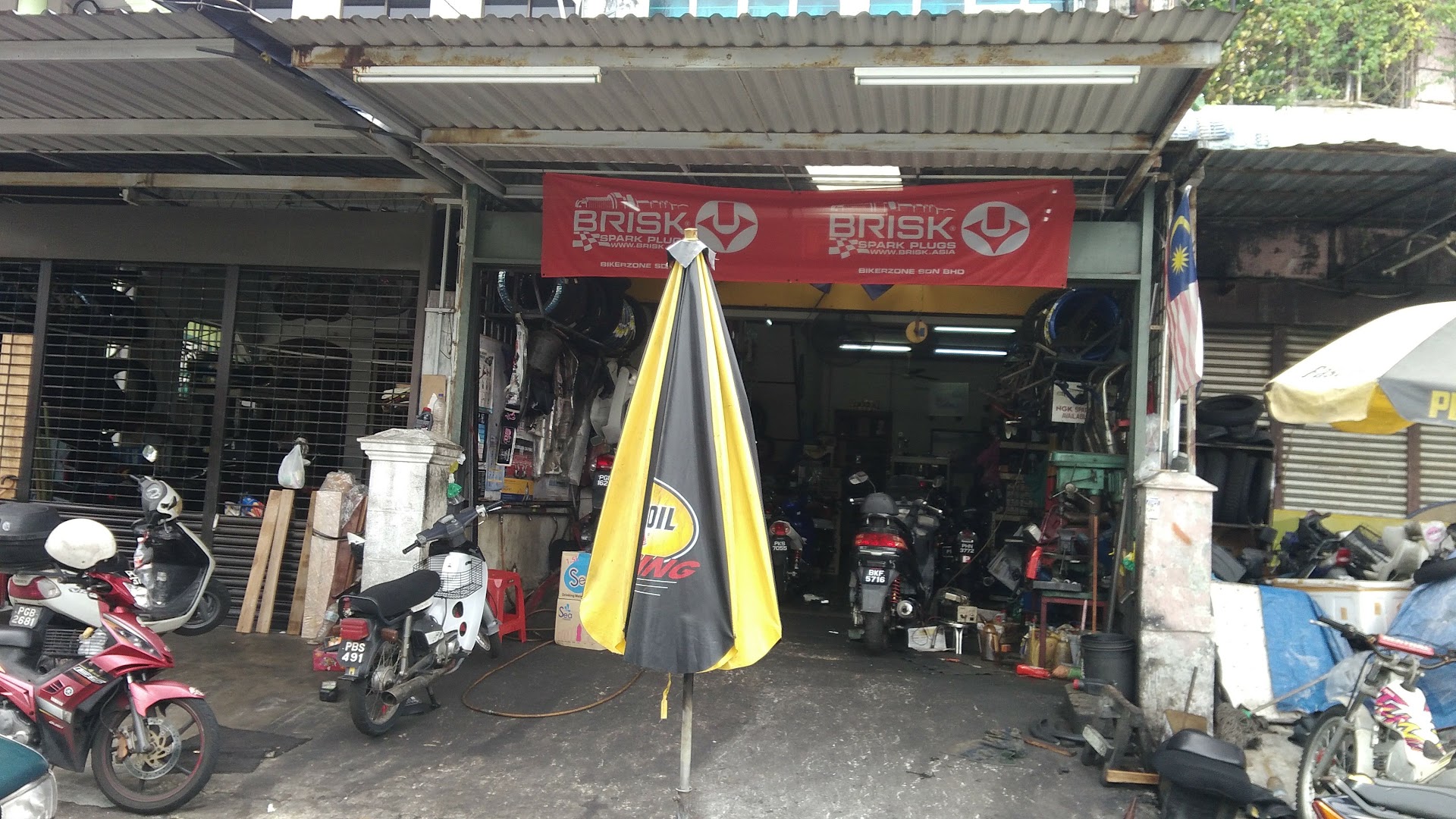 Bulldog Kuan Motor in George Town