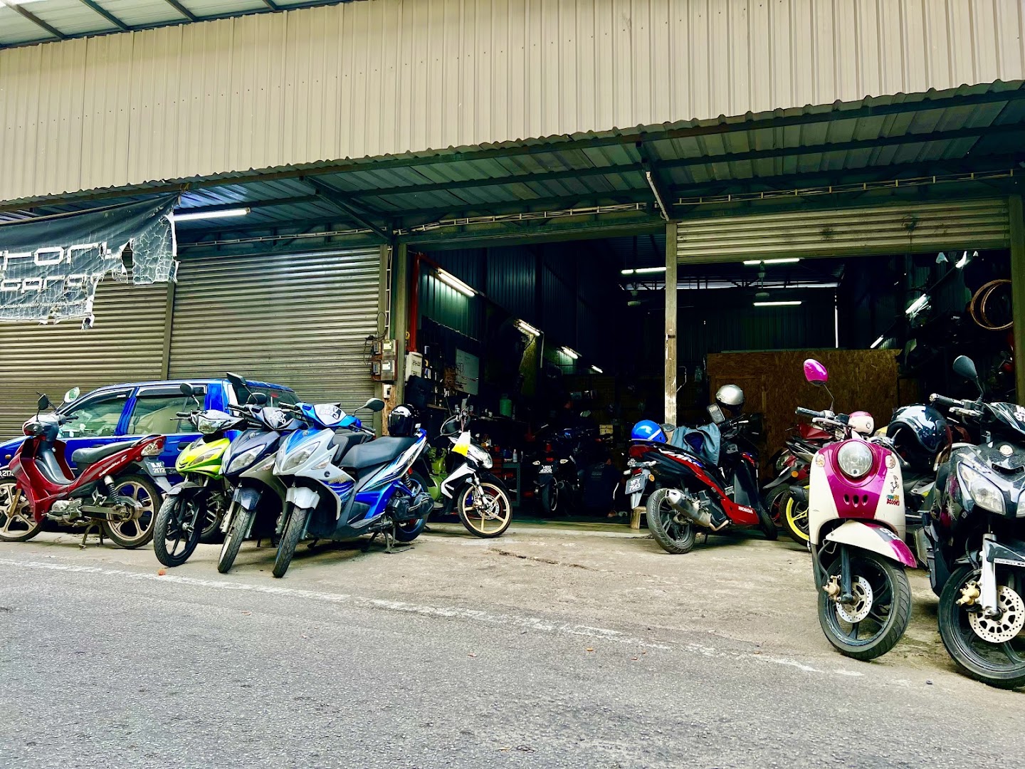 LEPAQSCOOT GARAGE — photo 3