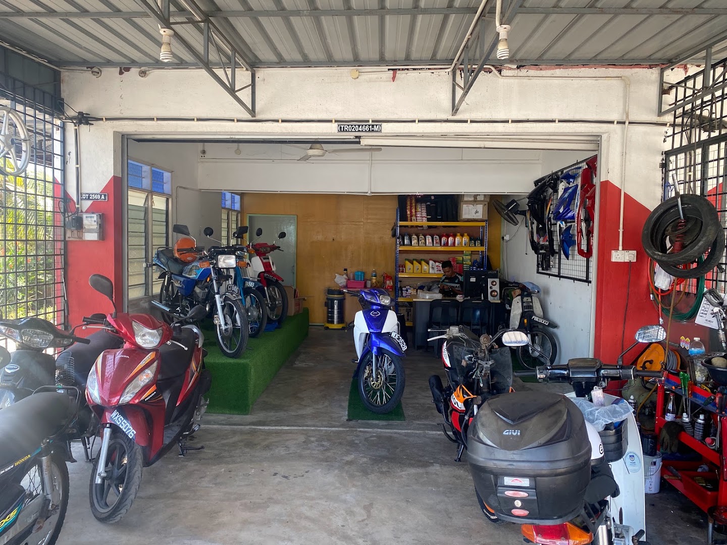 AFM MOTOR (Afiqafifah maju enterprise menjual dan membeli motor baru n terpakai ) — photo 3