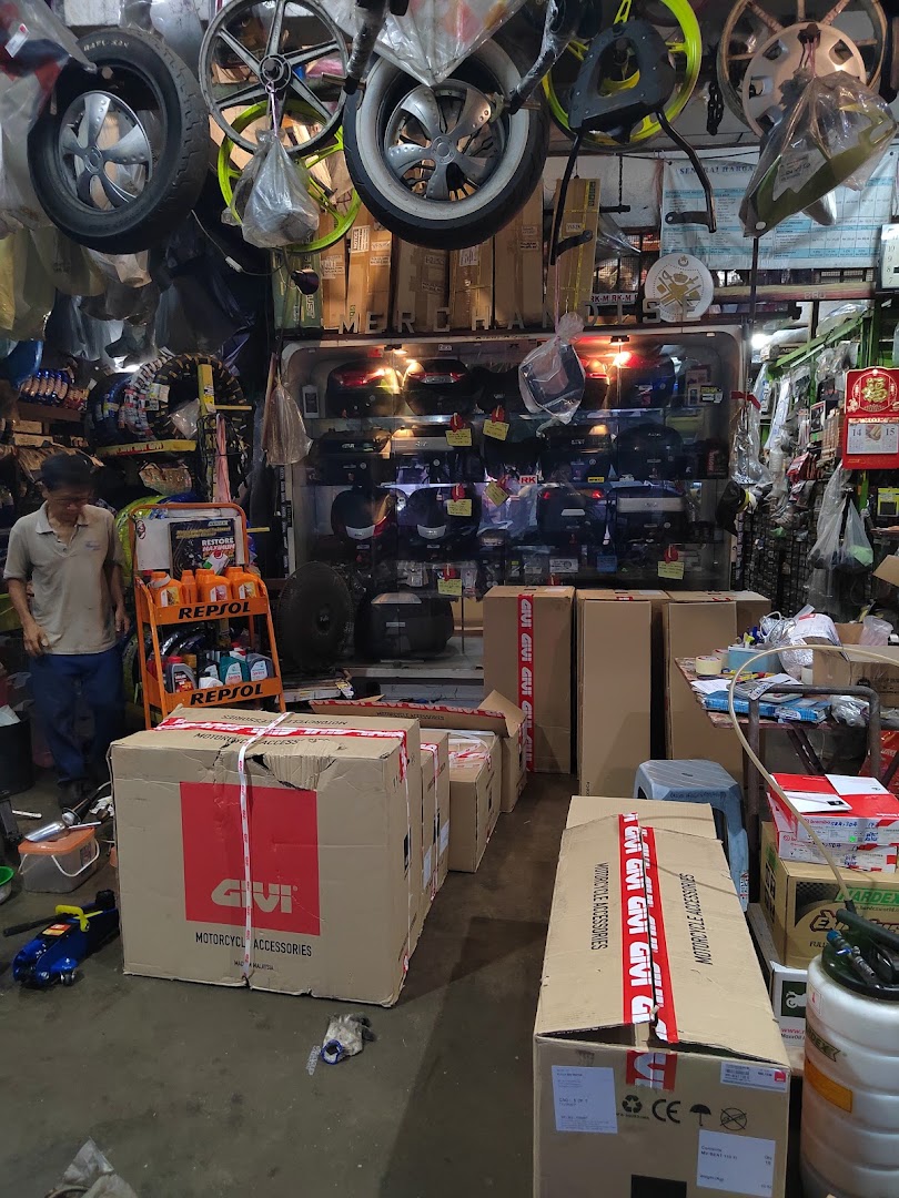 Kedai Motor Gong Kapas (Kuala Ibai Motor) in Kuala Terengganu