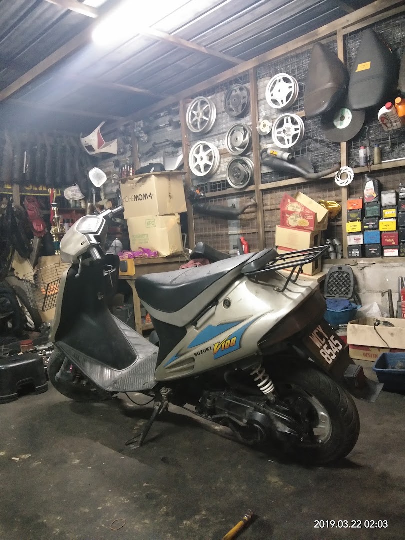zack zedy garage — photo 1