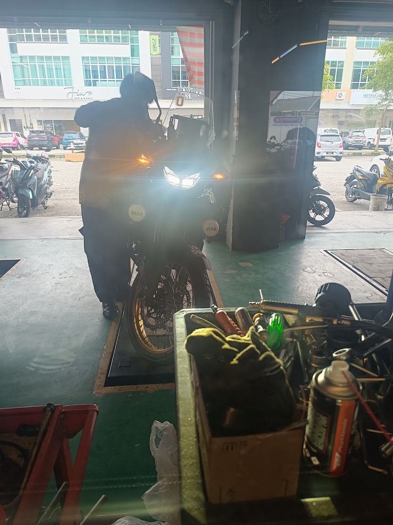 HONDA IMPIAN-X LEE MOTOR Cabang Tiga — photo 2