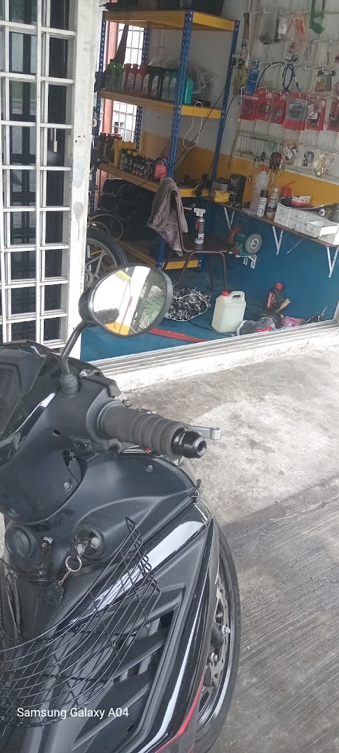 Pusat Service Motorsikal Acai Autoparts & Accessories — photo 3