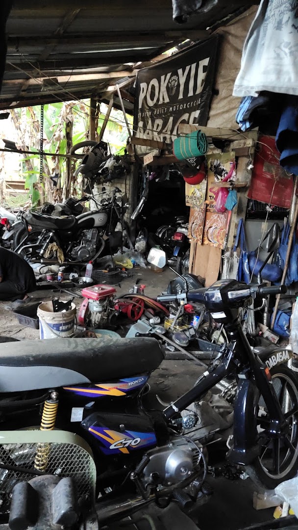 PokYie Garage in Tumpat