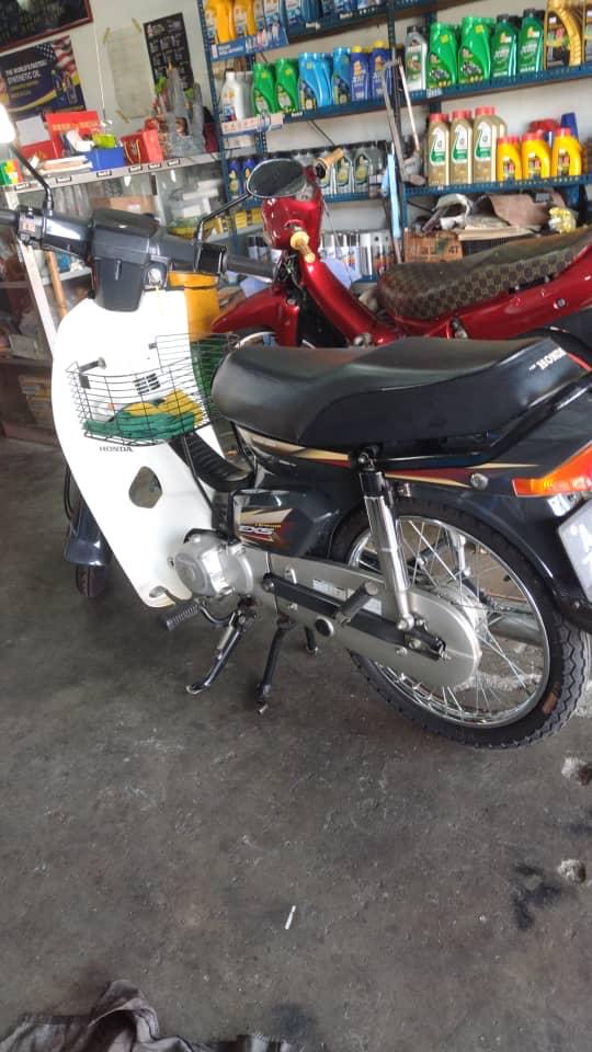 Heap Lik Motor in Teluk Intan