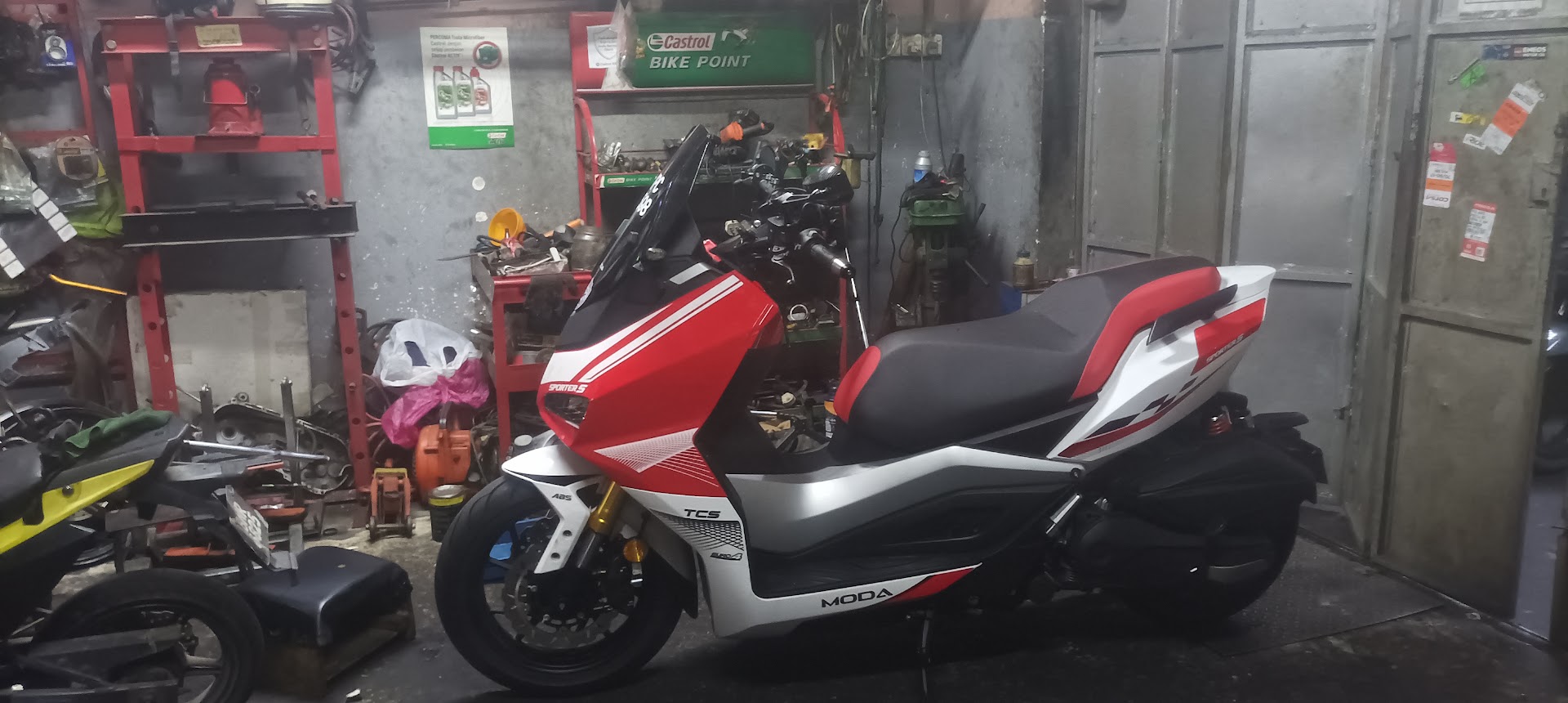 Castrol Bike Point - Bengkel Motor Adam Selangor in Sungai Buloh