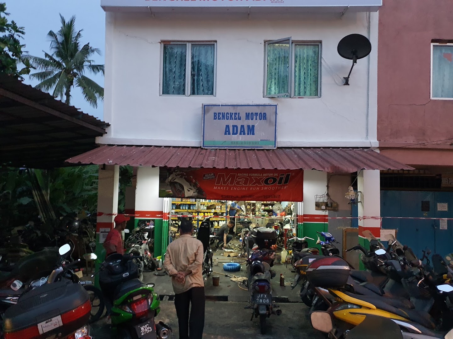 Castrol Bike Point - Bengkel Motor Adam Selangor — photo 3