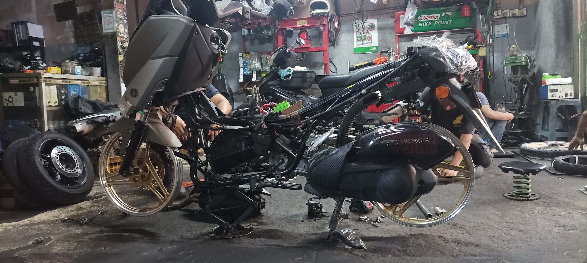 Castrol Bike Point - Bengkel Motor Adam Selangor — photo 5