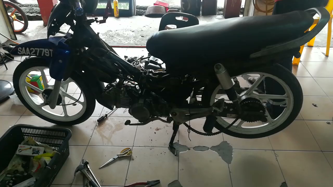 Red Uan Motor Sundar in Lawas