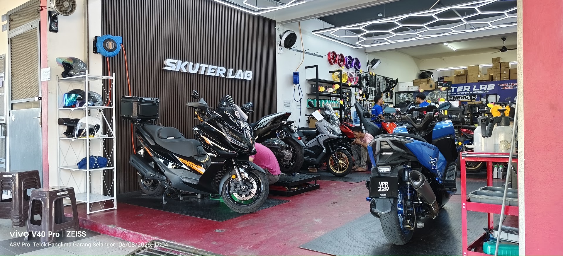 SkuterLab (Pusat servis skuter & Aksesori) — photo 5