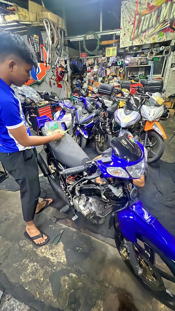 IZAT MOTORSPORT in Cheras