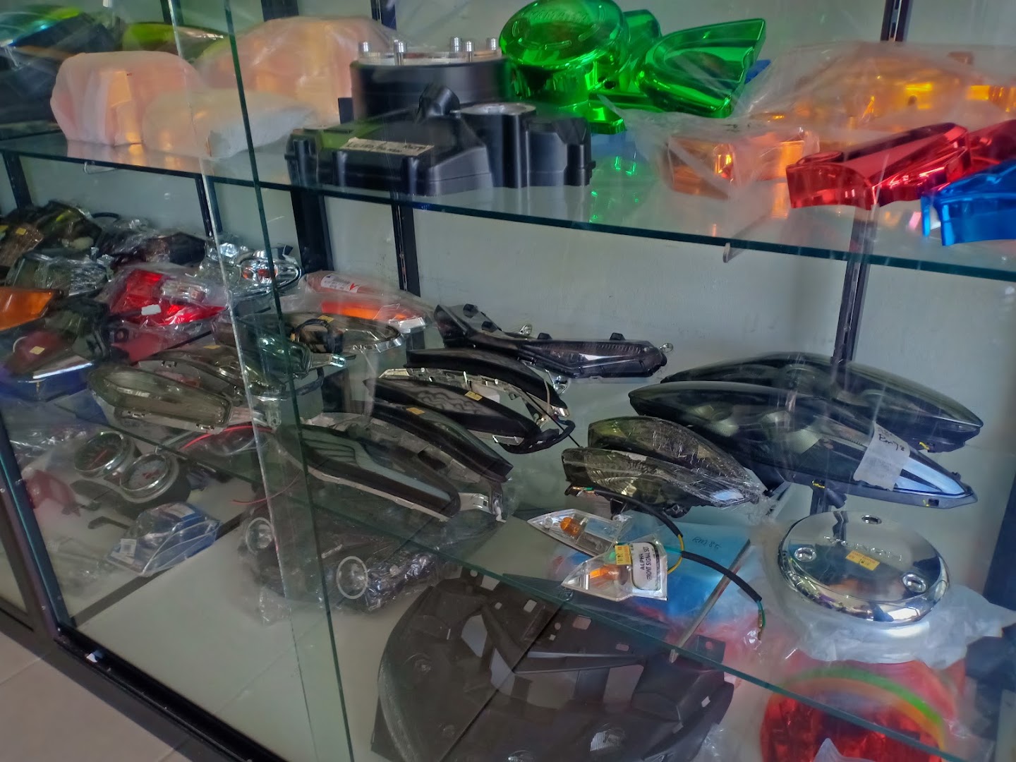 SAMO MOTOR SERVICE'S_MOTORCYCLE REPAIR, PARTS & ACCESSORIES, SALES & SERVICE in Sibu