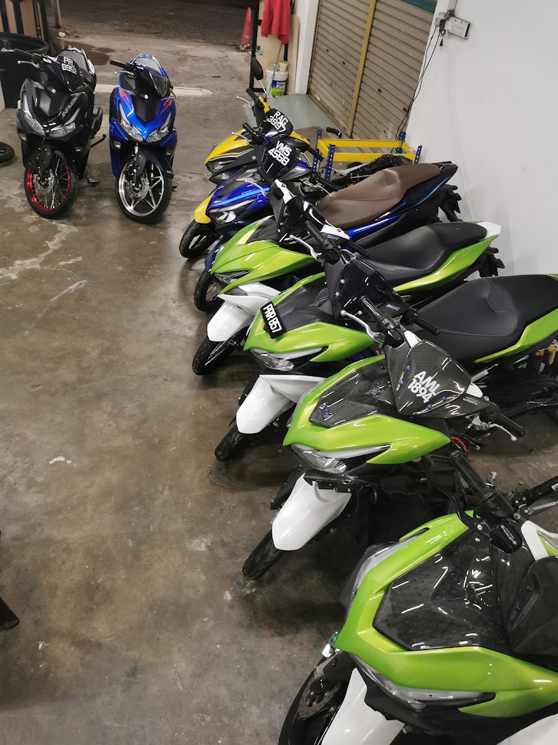 Kecik Garage in Padang Serai