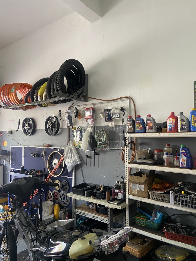 KJRT BIKES GARAGE — photo 2