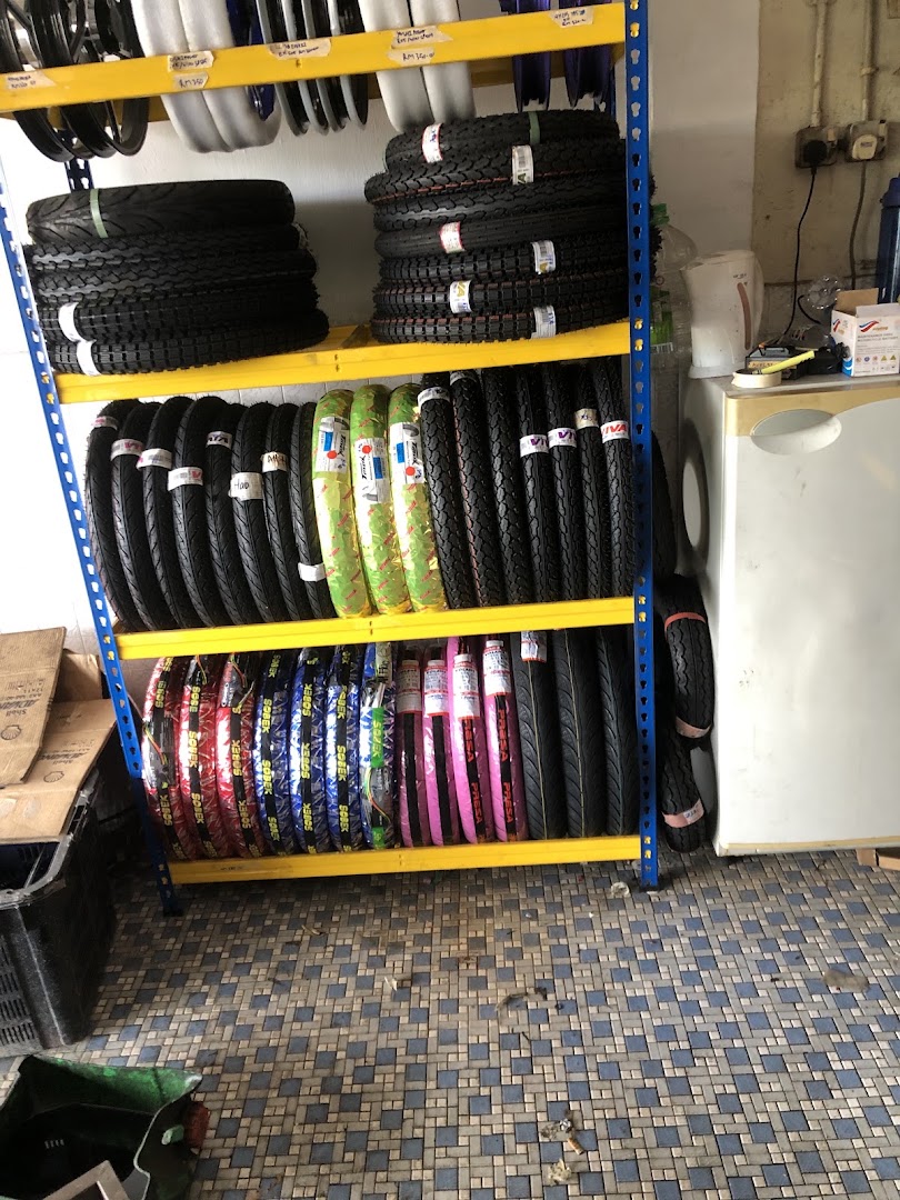 KEDAI MOTOR GEE HONG — photo 3