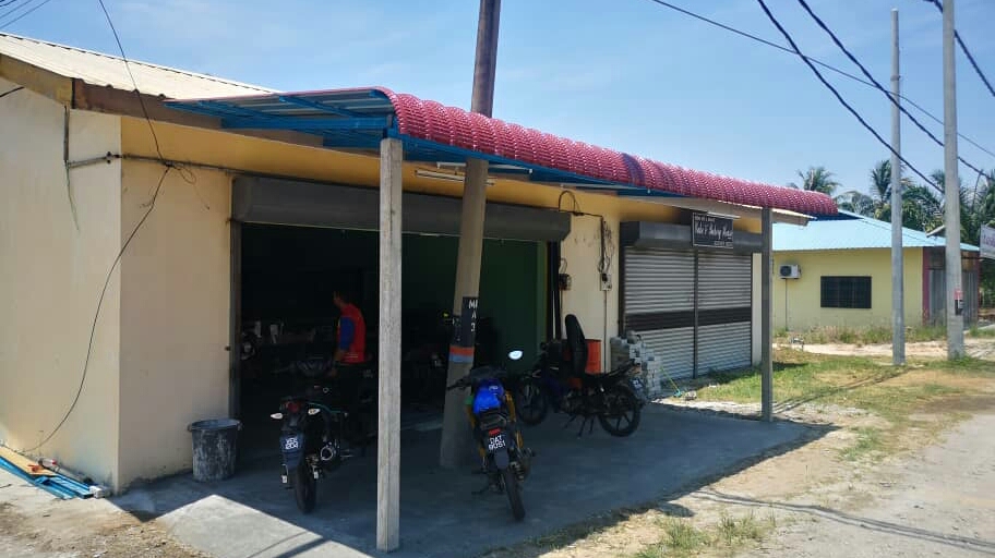 S.L GARAGE in Pantai Remis