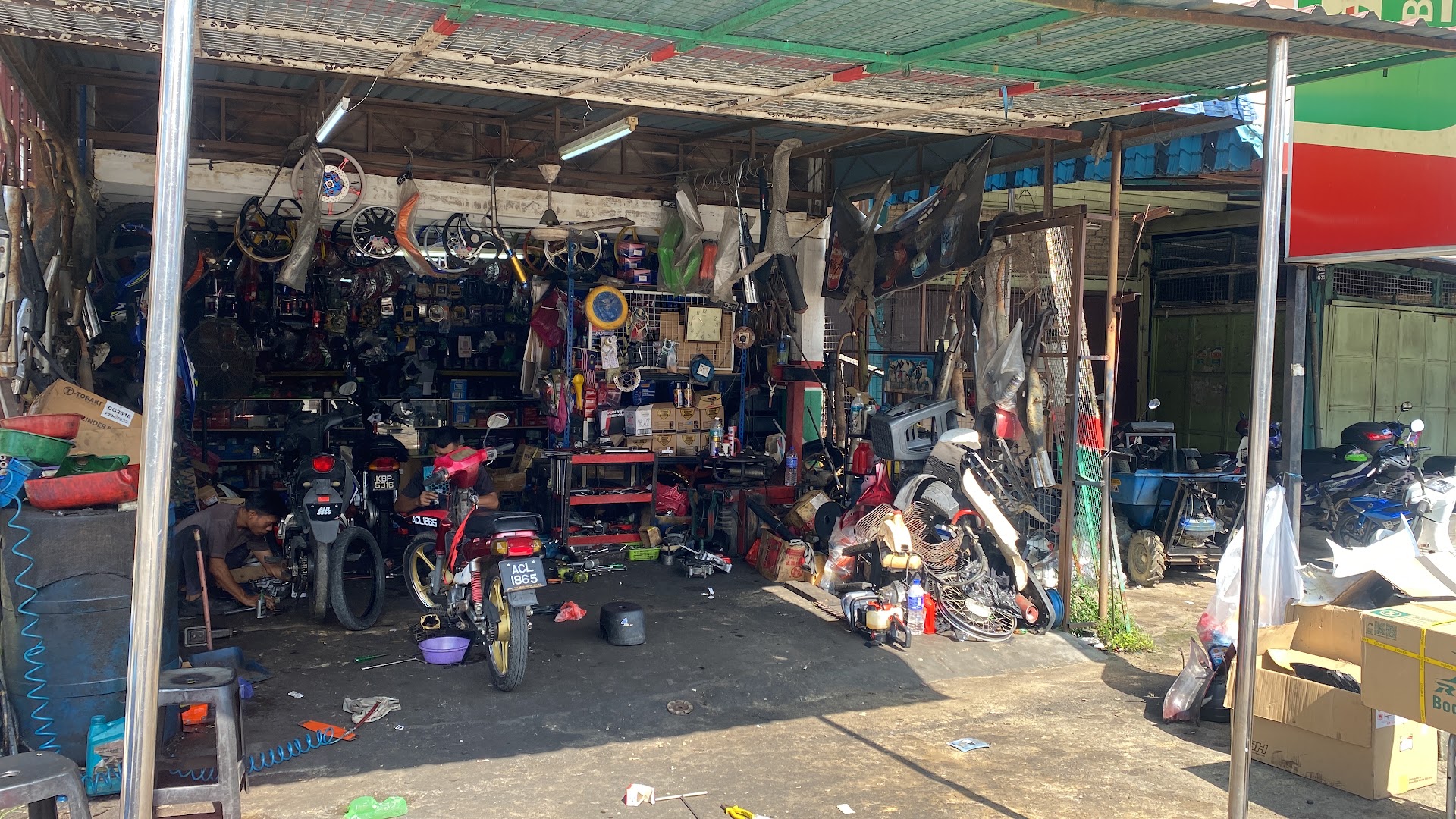 Castrol Bike Point - Yat Heng Motor — photo 2