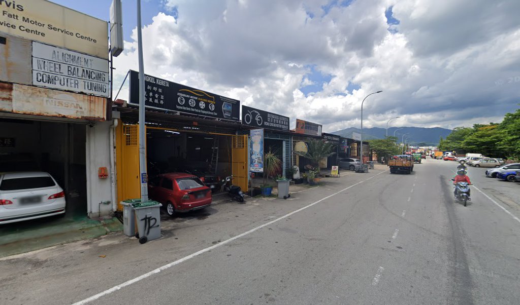 Rong Zheng Motor Service in Seremban