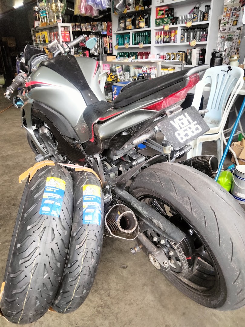 Aziz motor trading in Kluang