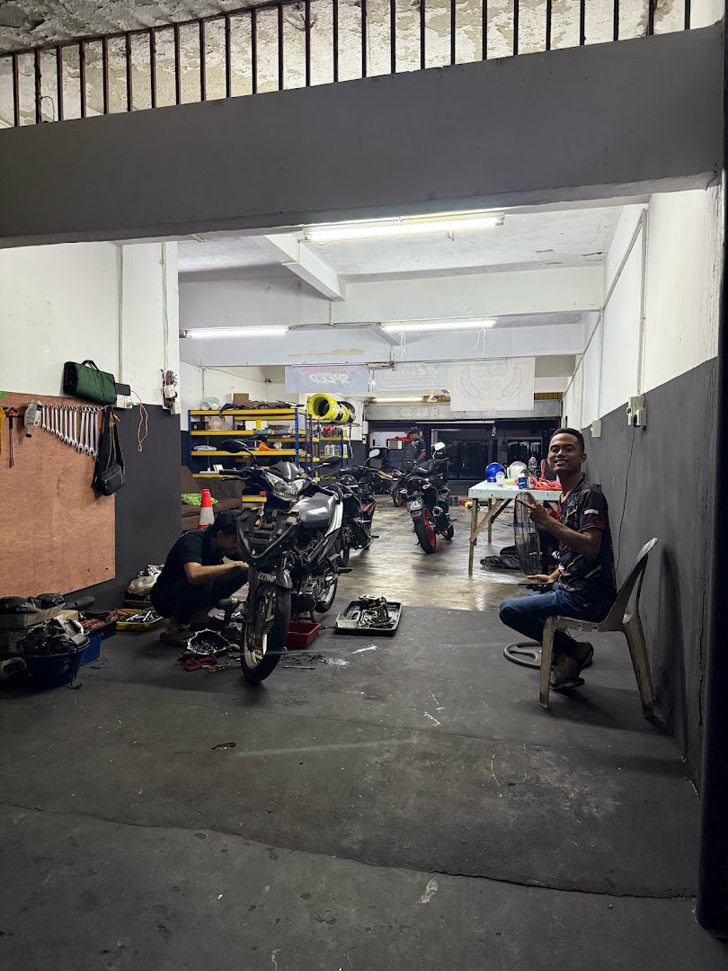 AZ Racing Garage — photo 5