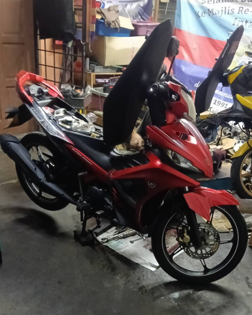 Nadzrie ( E ) Yamaha LC135/150i Workshop — photo 3