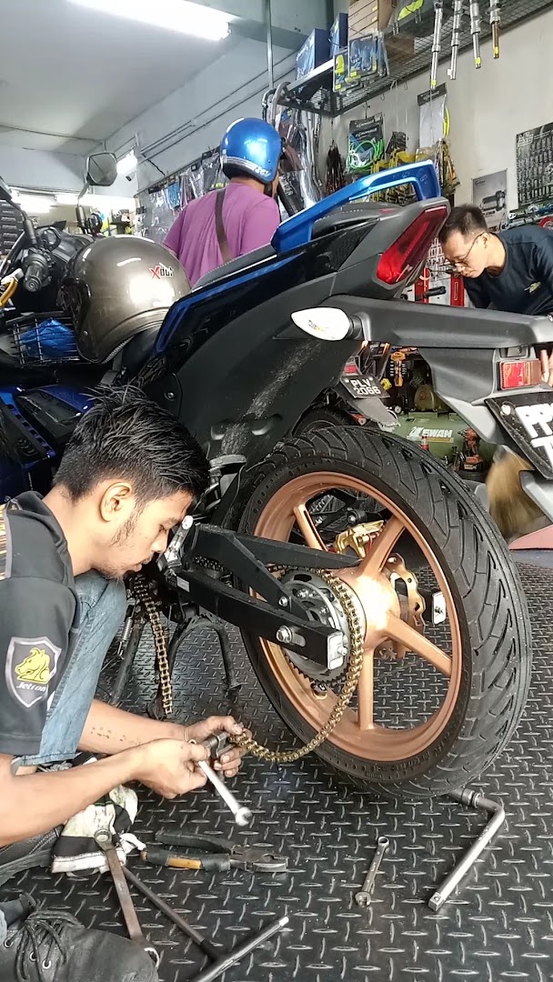 Castrol Bike Point - CHU TAN JAYA MOTOR — photo 2