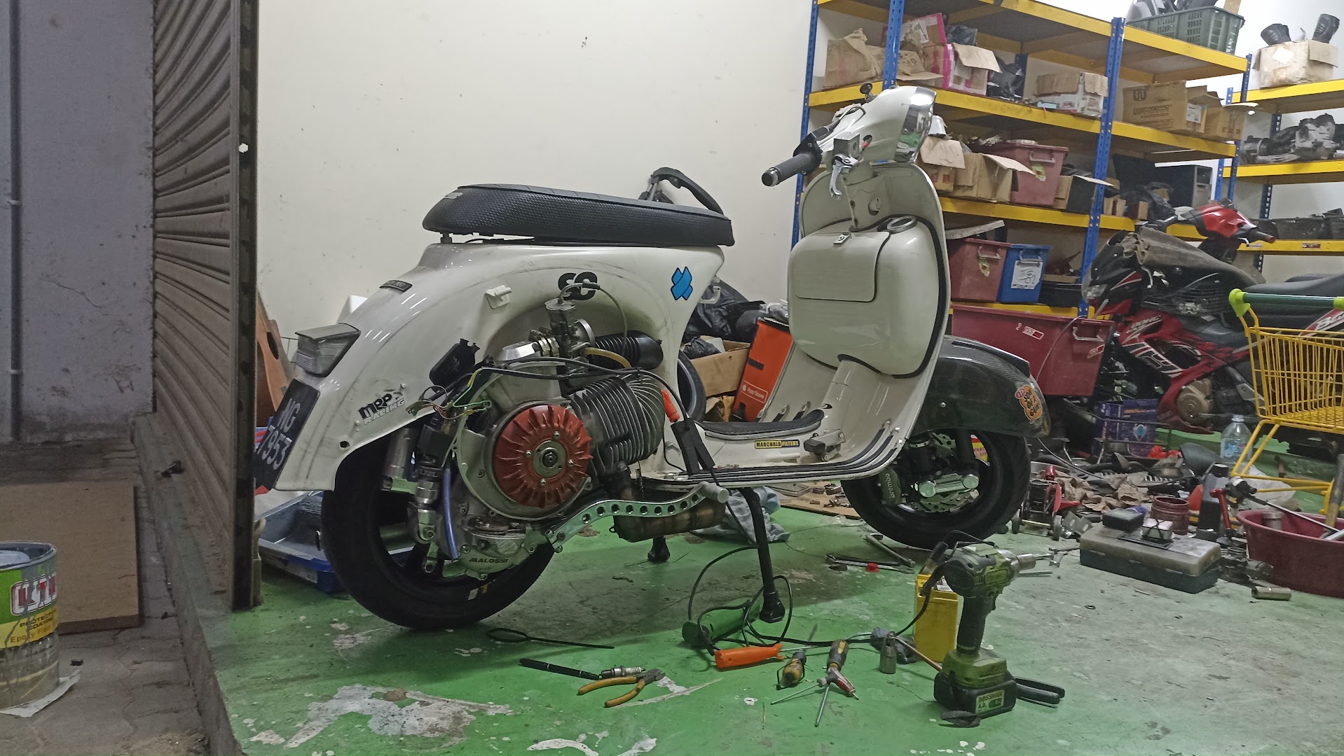 Rocket bee scooter/vespa/engineering works in Puncak Alam