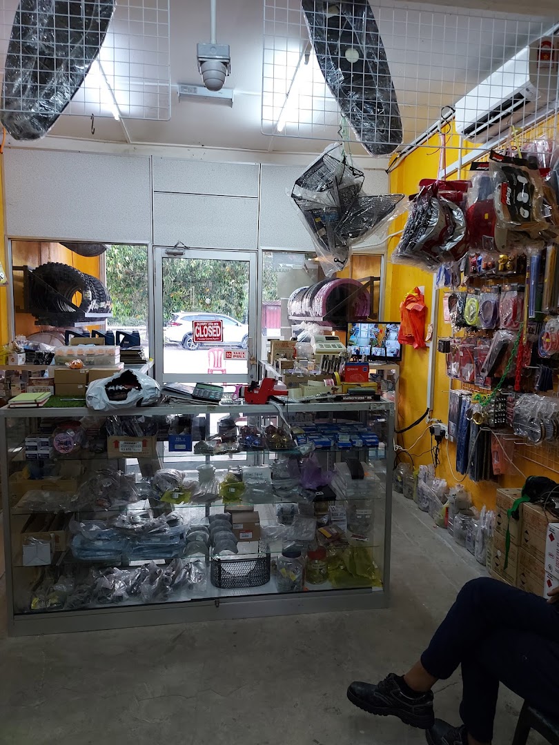 Kedai Motor Bengkel Motorsikal Spare Part & Accessories | Empayar Ar — photo 2