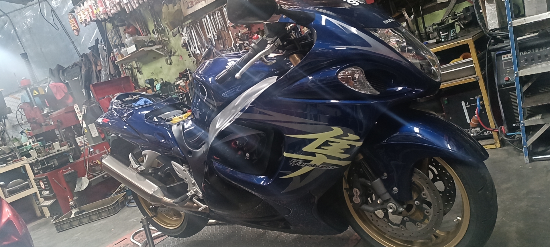 Yun motorcycle shop — photo 5