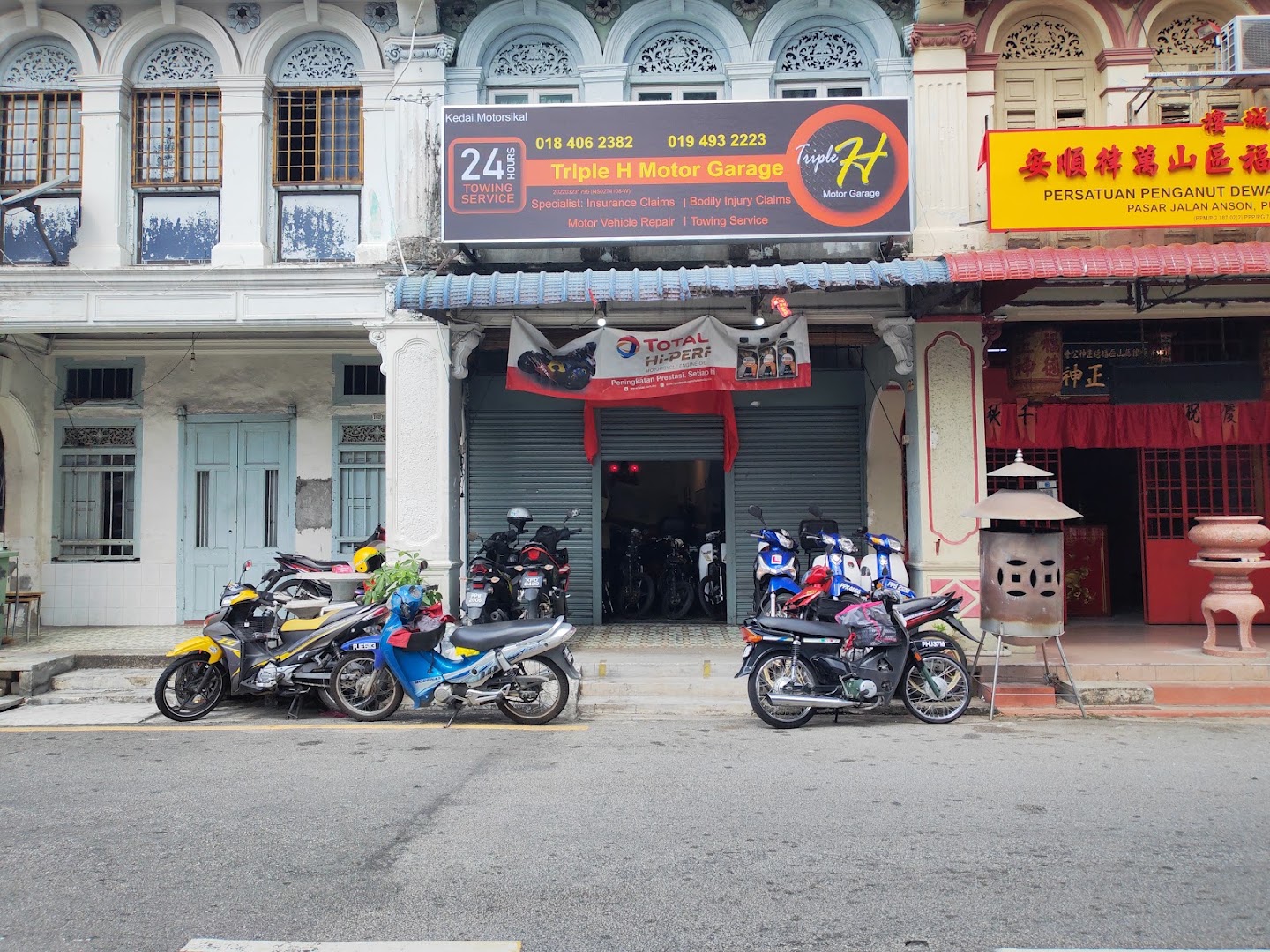 Triple H Motor Garage in George Town