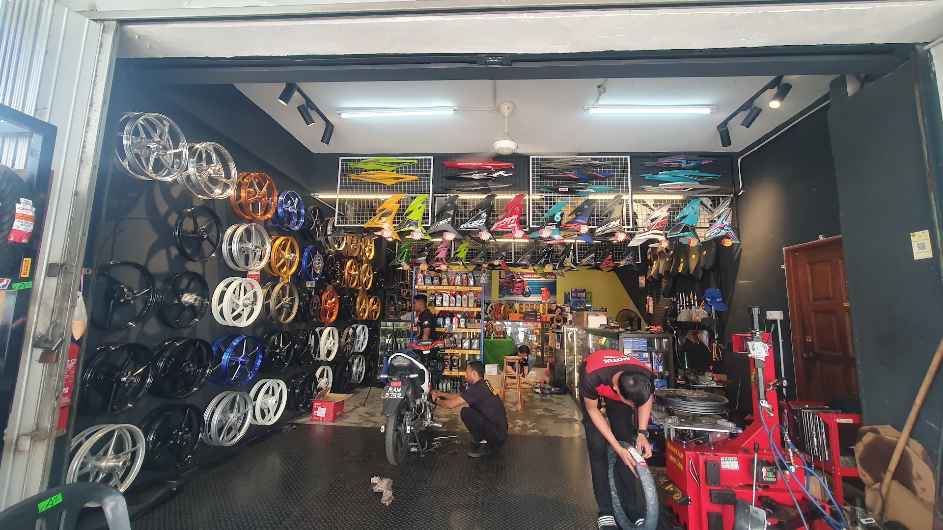 Woo Bikers Motor in Petaling Jaya