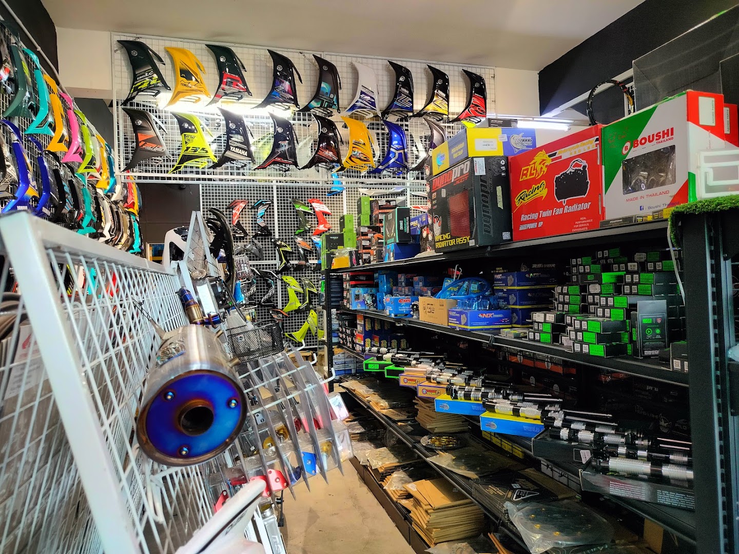 Castrol Bike Point - You Tat Motorpart Enterprise / NLK Performance Official Dealer — photo 2