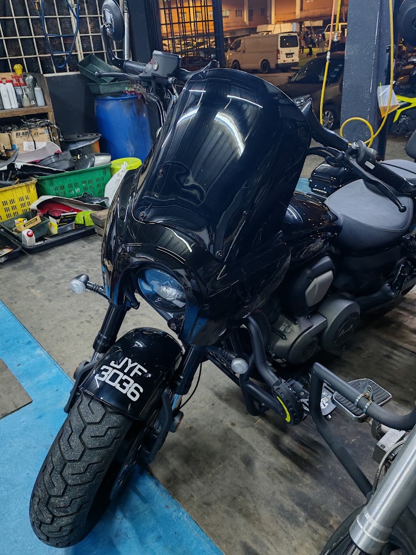MC NINETEEN GARAGE — photo 3
