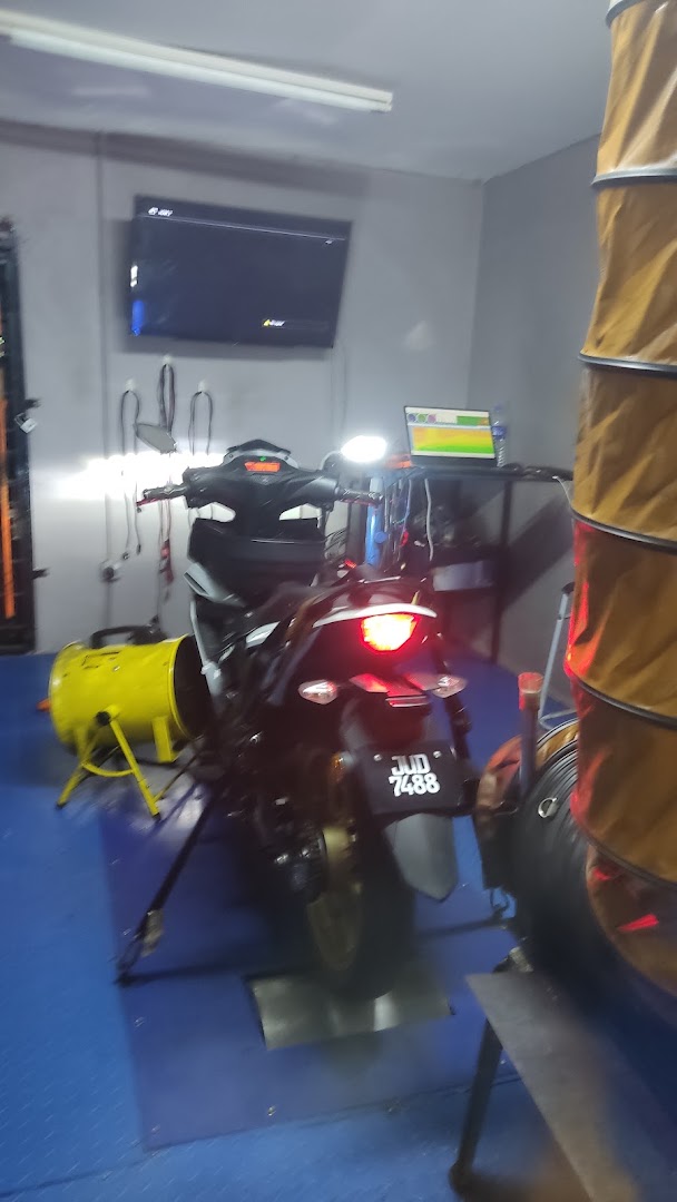 Dyno'R'us Tuning Center in Senai