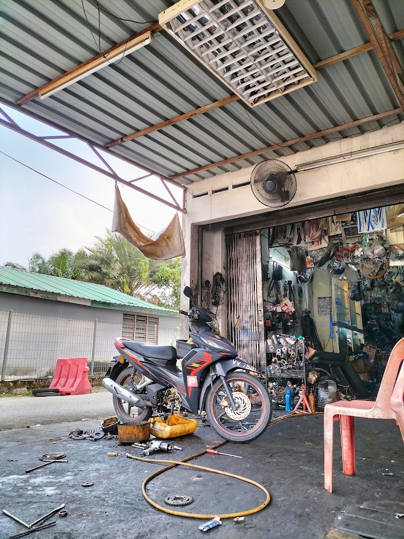 F1 Leong Motor in Dengkil