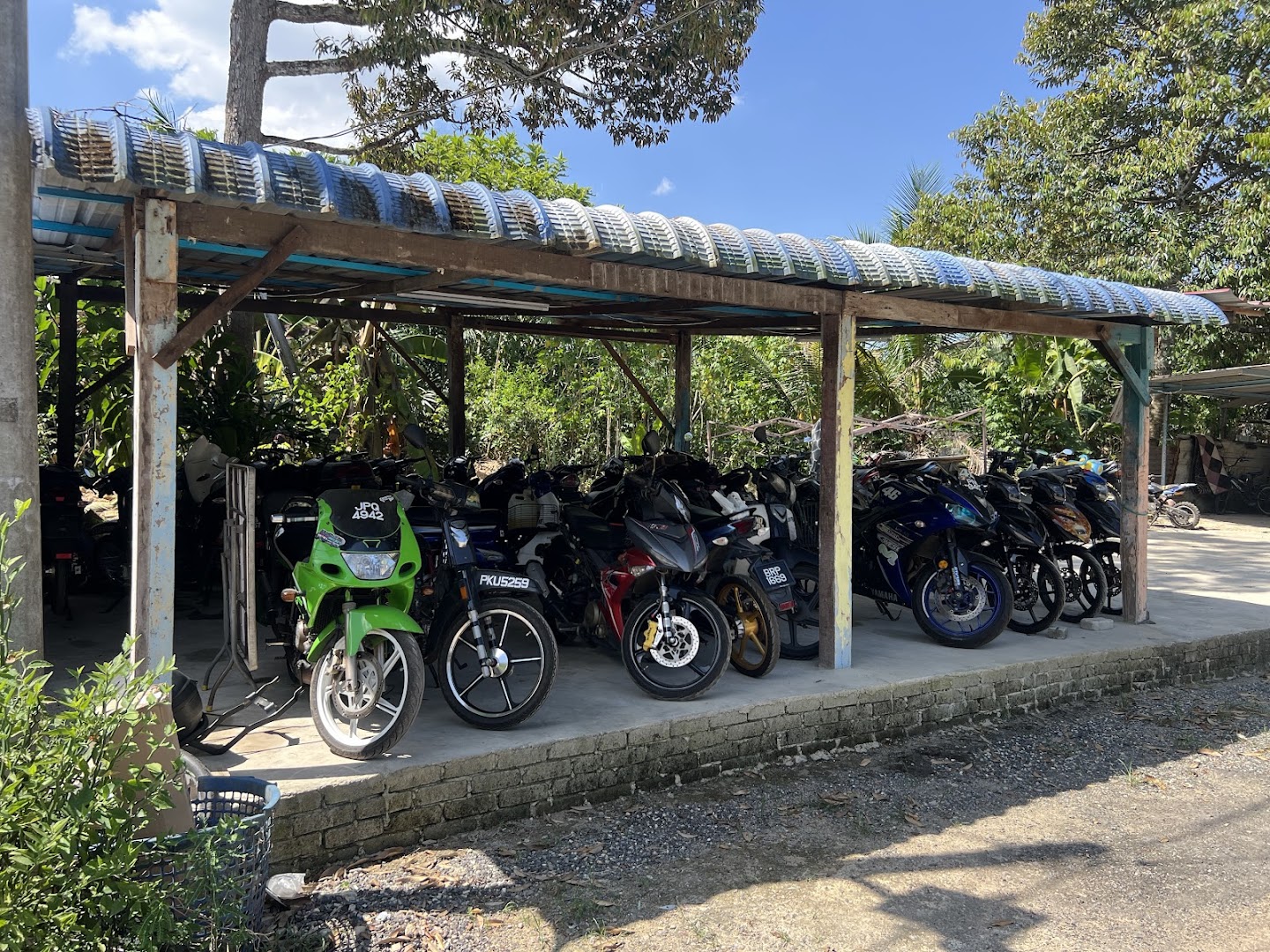 MRG GARAGE in Kuala Ketil