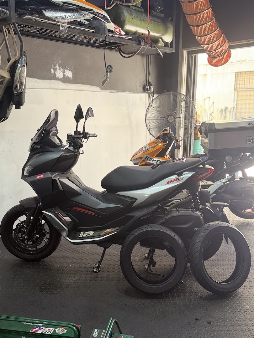 Yellowbike MotoExpert Ampang — photo 2