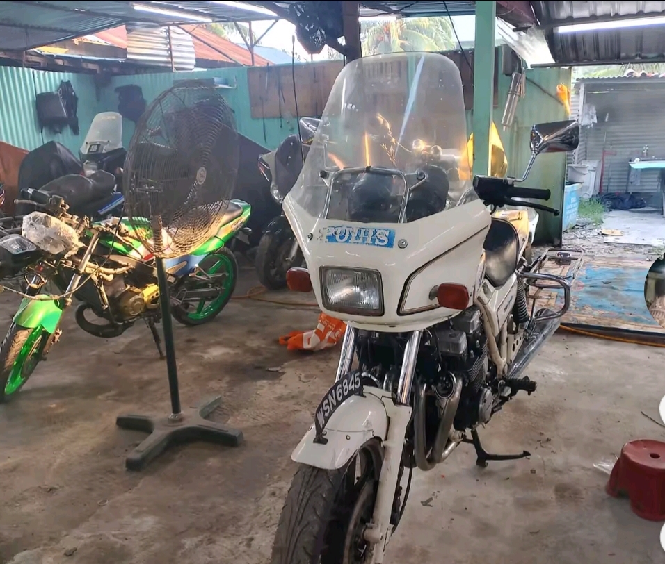 ARIFF GARAGE WORKSOP — photo 3
